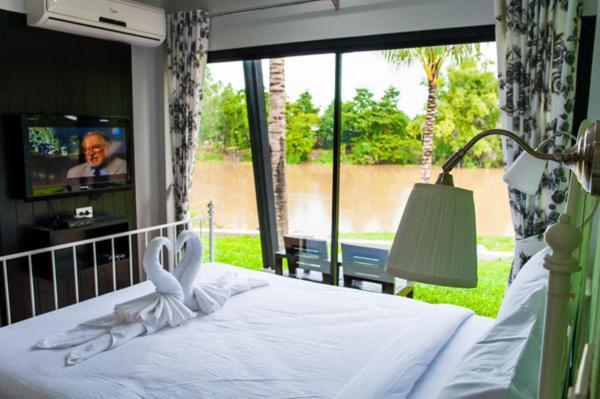 פראצ'ין בורי Aroonsawad Riverview Resort חדר תמונה
